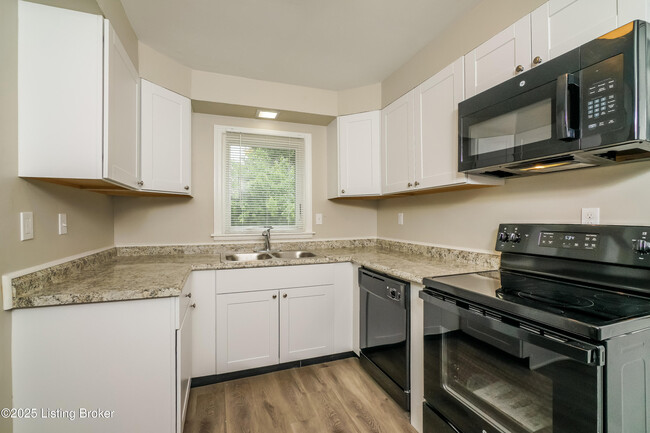 Building Photo - 4125 Berkshire Ave