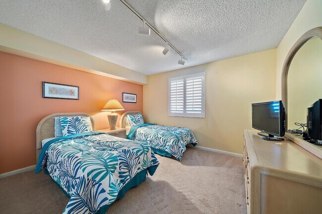 Building Photo - 2601 Marina Isle Way
