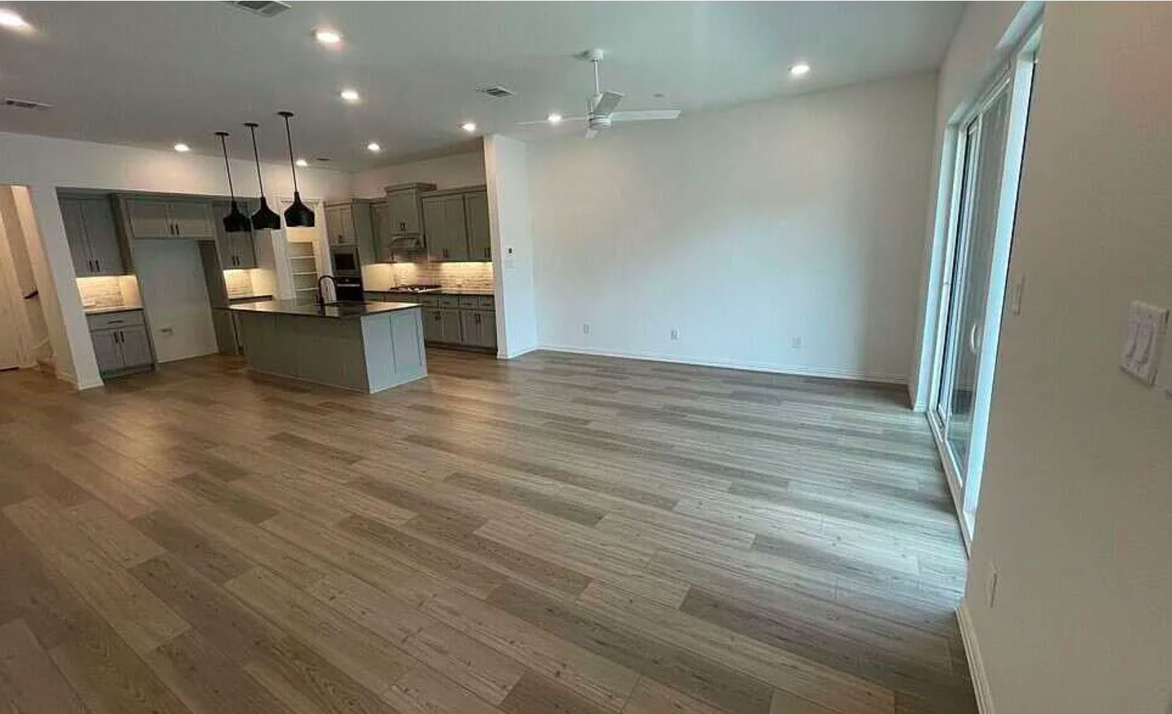 Building Photo - 1265 Doris May Dr