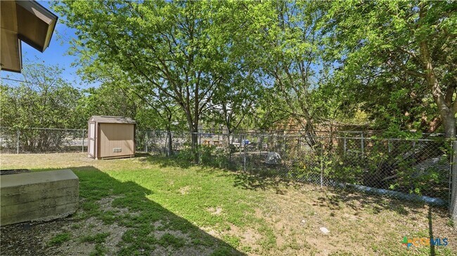 Building Photo - 107 Rosedale Ave