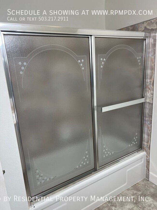 Building Photo - 12618 NW Barnes Rd