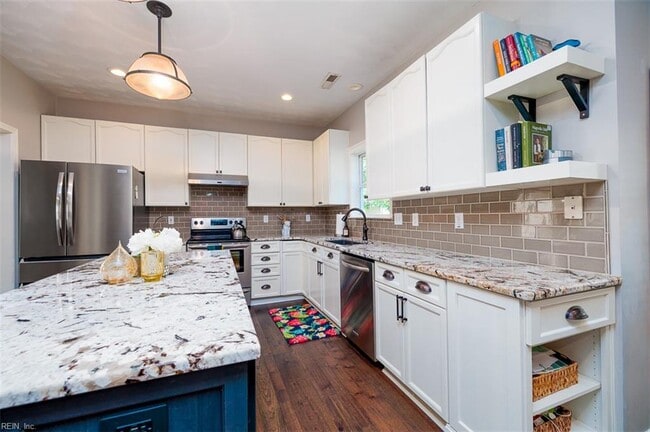 Building Photo - 1500 Ashburn Ct