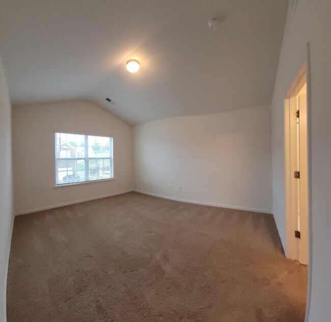 Building Photo - "Modern 3-Bedroom Multiplex with 3 Full Ba...