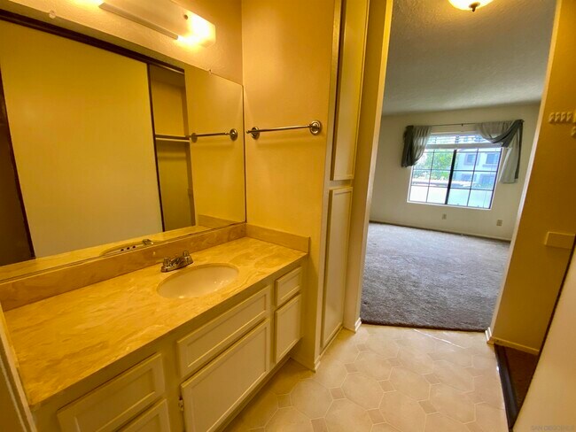 Building Photo - 13019 Wimberly Square