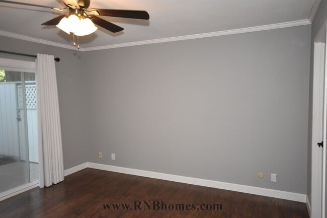 Building Photo - 415 Sutton Pl