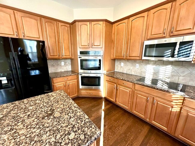 Building Photo - 311 Palmerston Ln