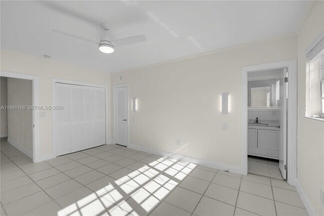 Building Photo - 462 Golden Isles Dr