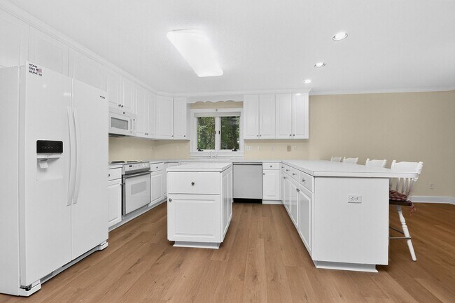 Building Photo - 151 Seagrove Ln