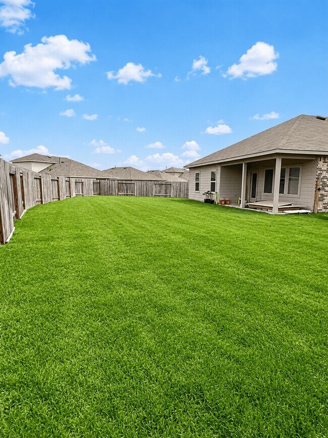 Building Photo - 5230 Misty Iris Cir