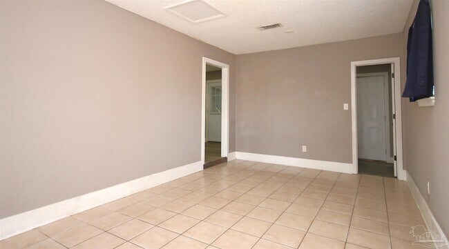 Building Photo - 5180 Catalina St