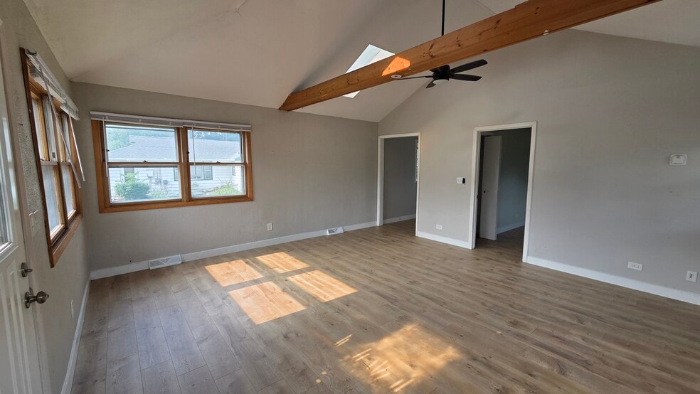 Building Photo - 1355 Thistle Dr