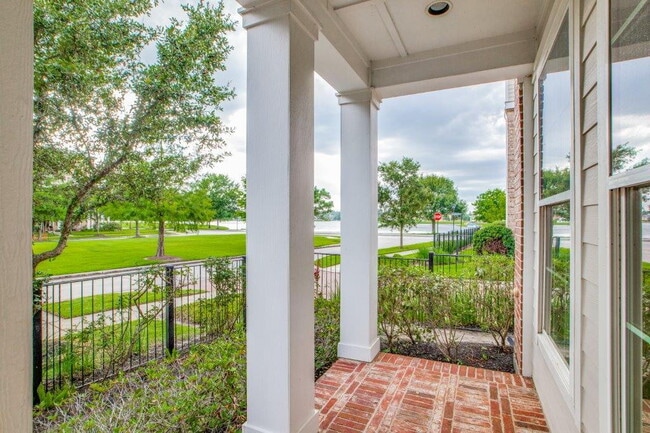 Building Photo - Luxury East Shore Living | Lake Woodlands Views | Near Market Street & Hughes Landing
