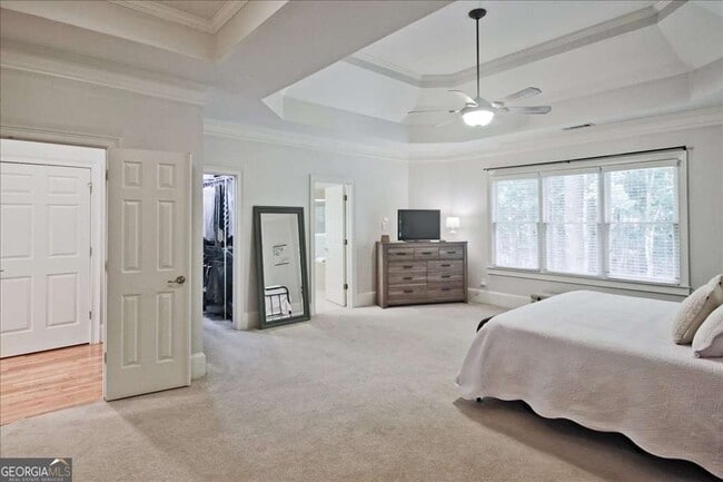 Building Photo - 6245 Spalding Dr