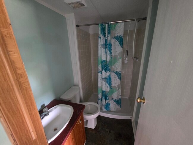 Building Photo - 1120 Angela Pl