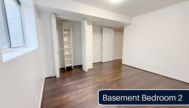 Building Photo - 8017 Showcase Ln