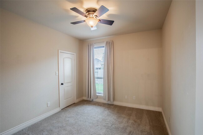 Building Photo - 111 Pinnacle Ridge Ct