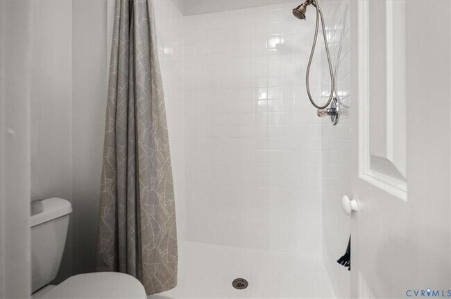 Building Photo - 3 Bedroom Townhome in Henrico!!!