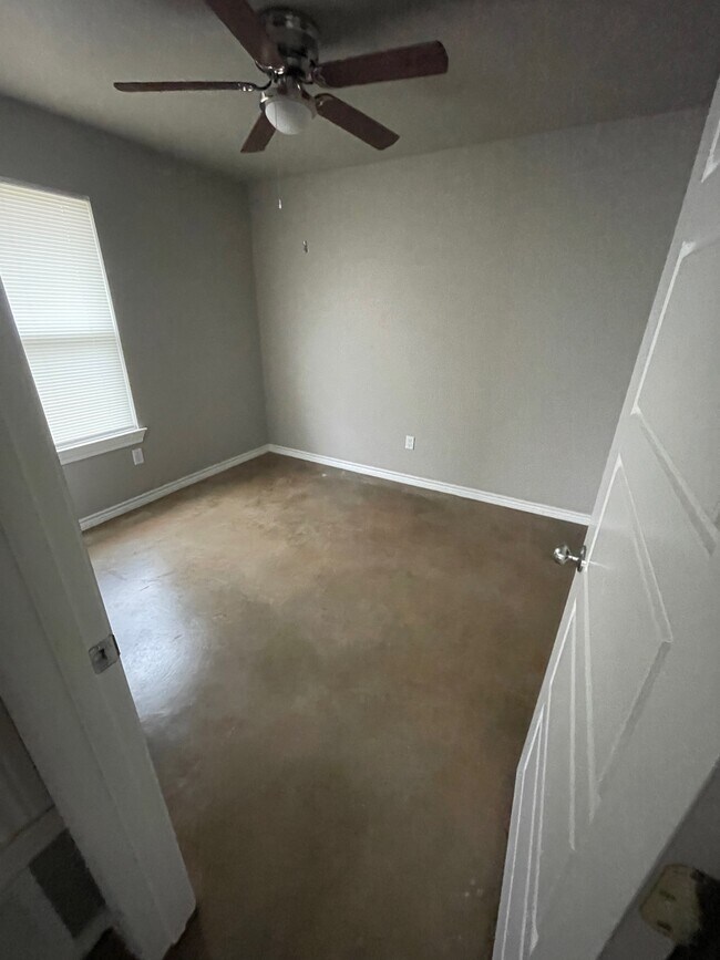 Building Photo - 118 Quail Meadows Dr