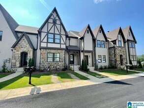 Building Photo - 4238 Lennox Dr
