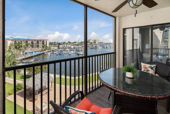 Building Photo - Beautiful 2 Bedroom with a Bay View-Anglers Cove-AVAILABLE FOR ANNUAL TENANT- May 1-2026