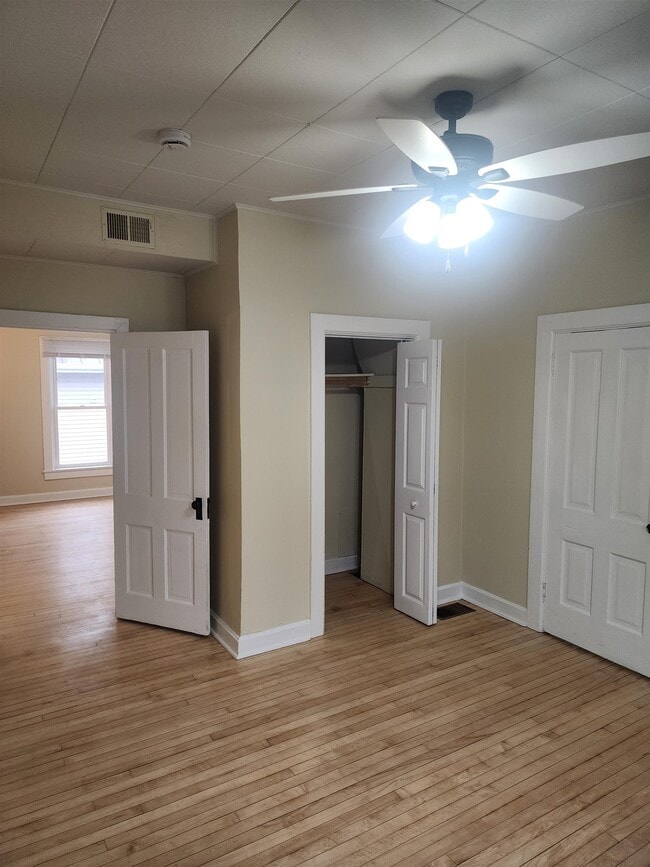 Building Photo - 2122 Rusk St