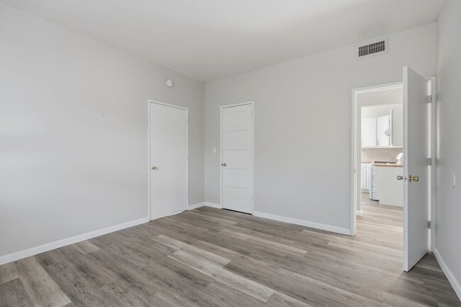 Building Photo - 420 E Speedway Blvd