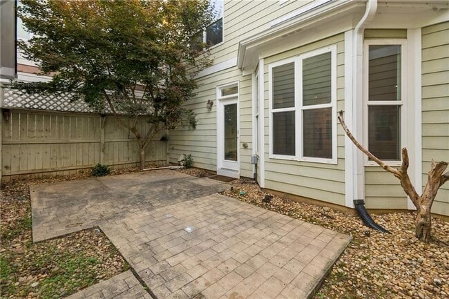 Building Photo - 1668 Habershal Dr NW
