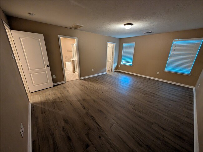 Building Photo - 18920 Sunrise Rnch Ct