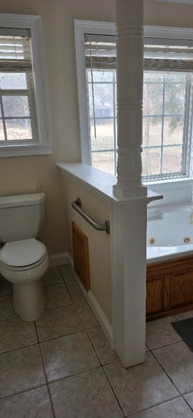 Building Photo - 4575 Riverside Dr SW