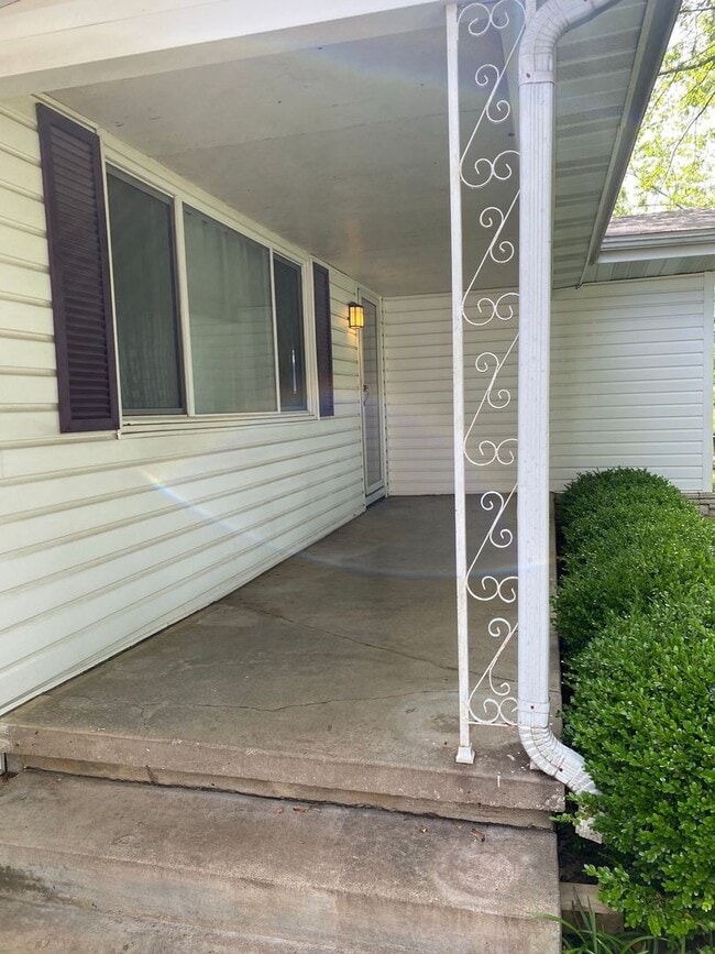 Building Photo - 2663 E Stanford St