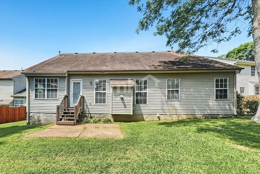 Building Photo - 1523 Cardinal Ln