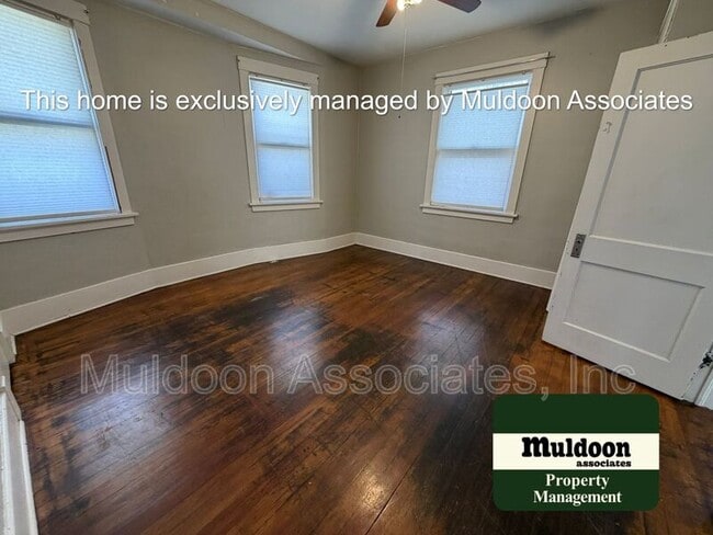 Building Photo - 705 E Platte Ave