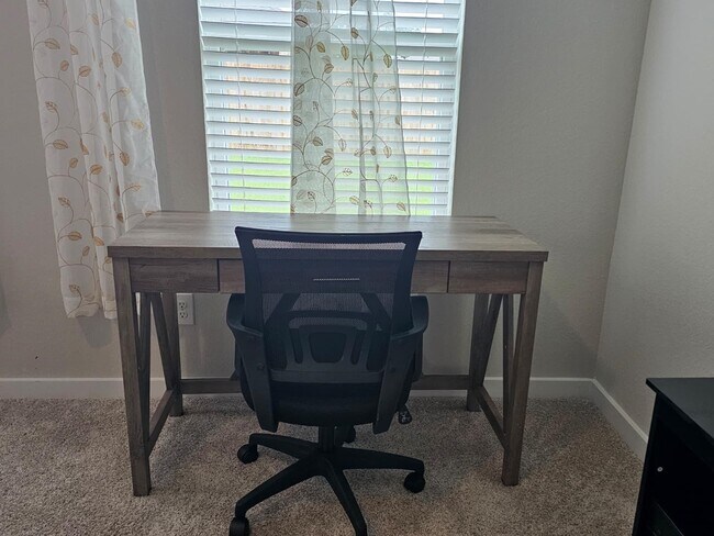 Building Photo - 5639 Silverleaf Oak Ln