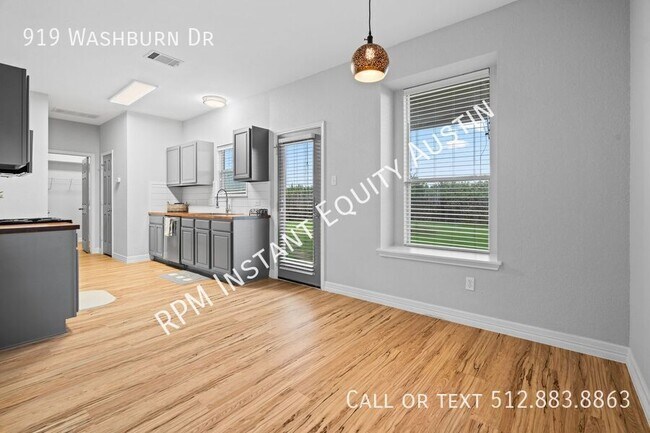 Building Photo - 919 Washburn Dr
