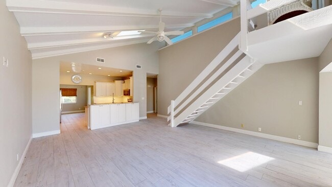 Building Photo - 959 N Hwy A1A