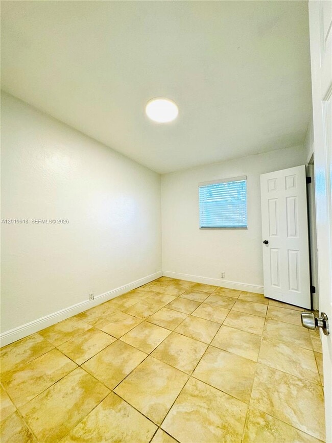 Building Photo - 3370 Frow Ave