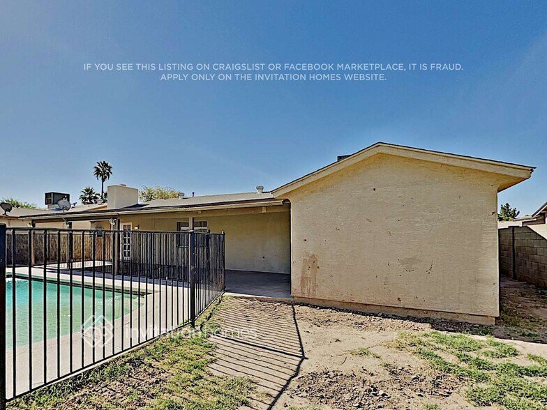Building Photo - 6038 W Vernon Ave