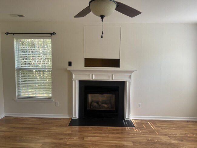 Building Photo - 1410 Juniper Hills Ln