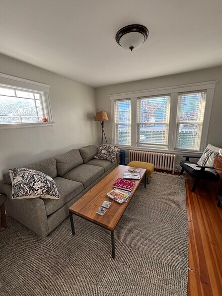 Building Photo - 17 Lesher St