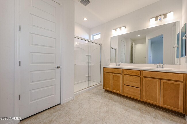 Building Photo - 8714 W Pasadena Ave