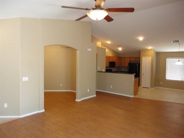 Building Photo - 3764 W Five Mile Peak Dr