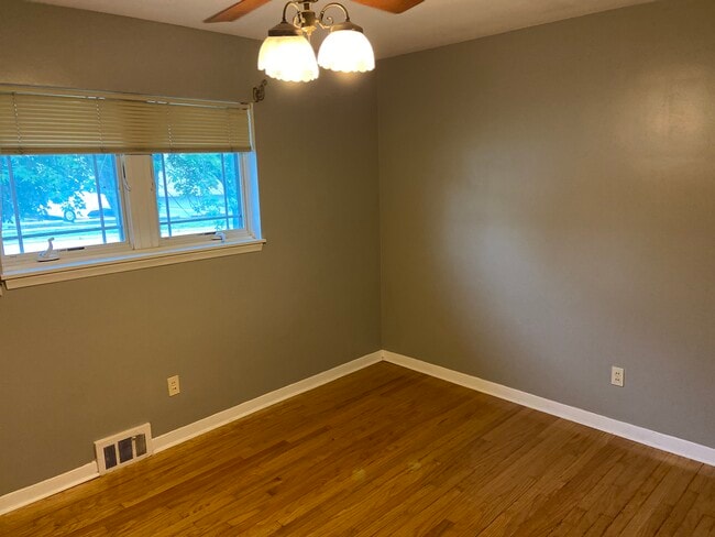 BEDROOM - 1643 Fairview Ave