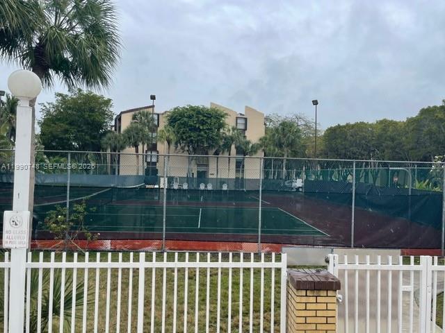 Building Photo - 14421 N Kendall Dr