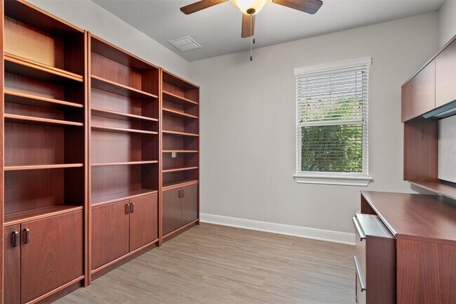 Building Photo - 3241 Aurelia Ln