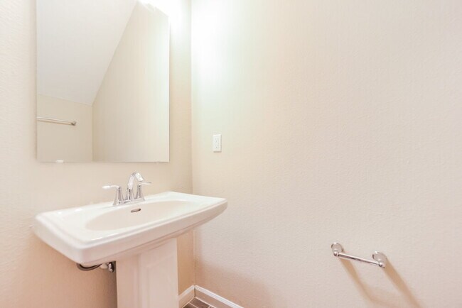 Building Photo - 1231 Coastal Mdw Trl