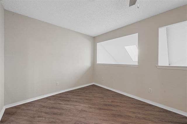 Building Photo - 5590 Spring Valley Rd