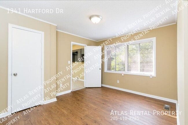Building Photo - 1341 Hartford Dr