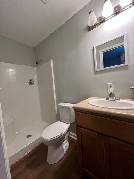 Building Photo - 2413 S Fraser St