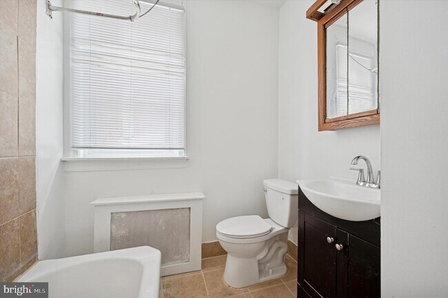 Building Photo - 5753 Hunter St