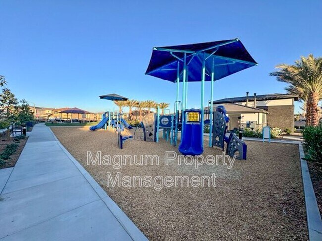 Building Photo - 36980 Camino Spgs Ave